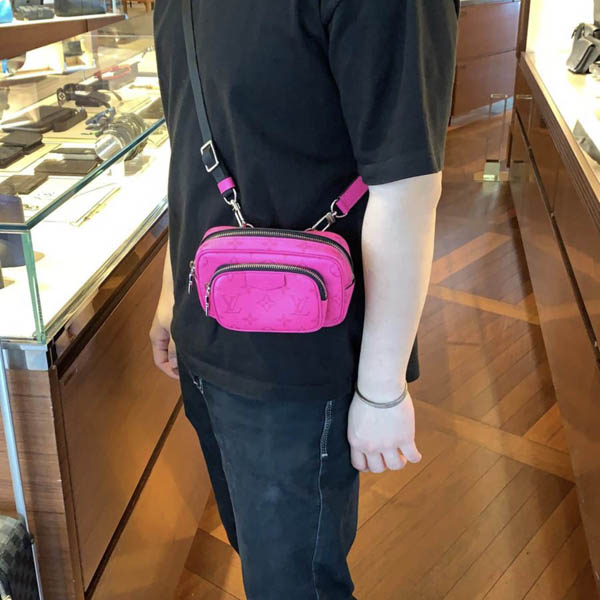 【アウトドア最新作】超使える☆超限定ミニショルダー